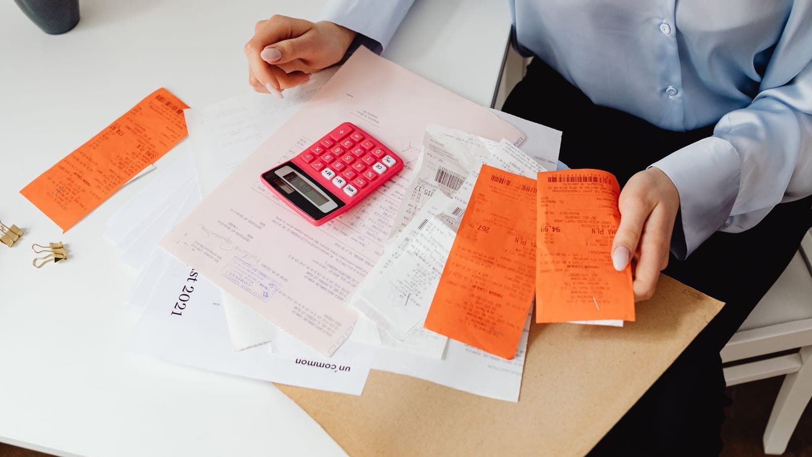 Vendre des billets au Royaume-Uni : TVA et HMRC en 2026